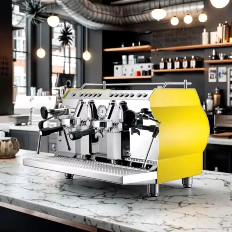 Commercial Coffee Machine 3 Group - Profesjonalna maszyna do espresso z 3