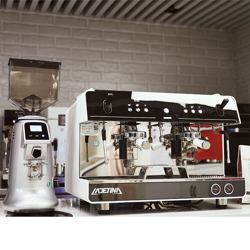 Profesjonalny włoski komercyjn – Commercial Coffee Machine 3 Group recenzja i cena