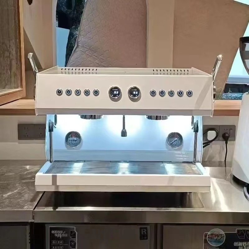 Profesjonalny, półautomatyczny – Commercial Espresso Machine 2 Group recenzja i cena